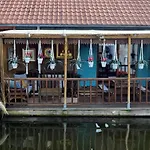 House Boat Studio With Waterfront Terrace
